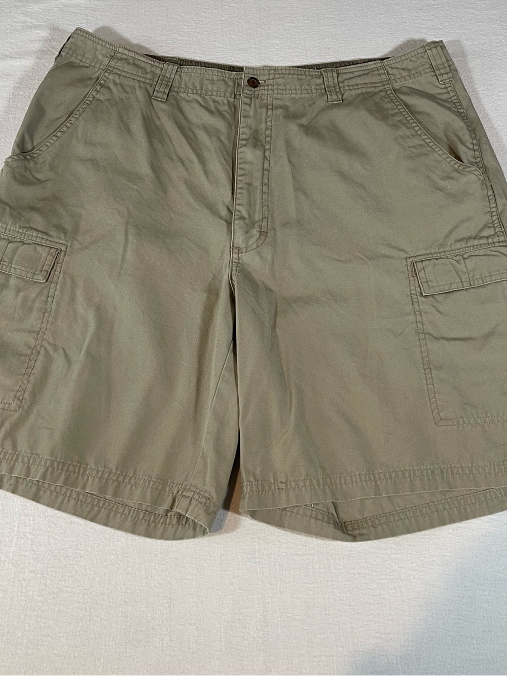 Woolrich Khaki Cargo Shorts - Classic Utility